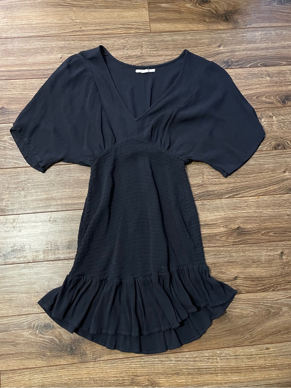 O'Neill Grey V-Neck Short Flutter Sleeve Ruffle Hem Mini Dress